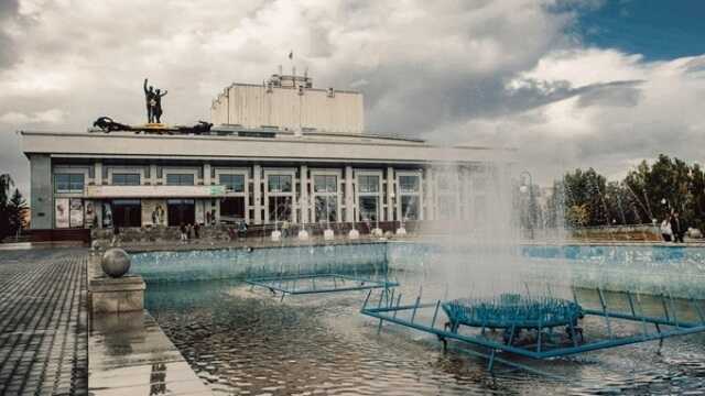 Мужчина утонул в фонтане в центре российского города-миллионника