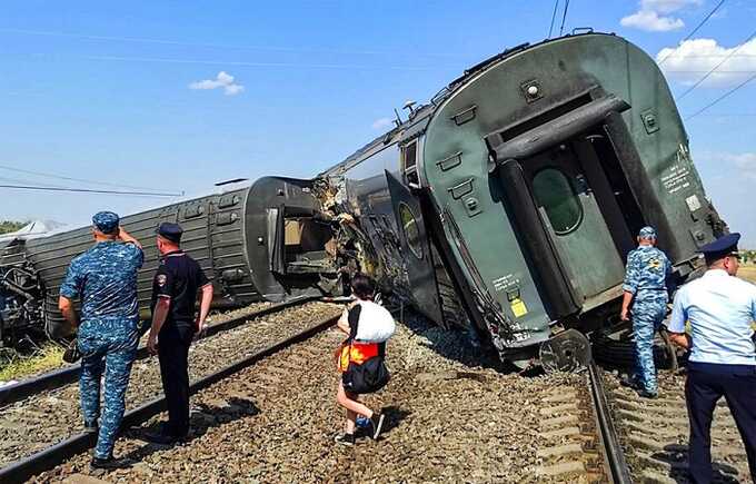 При аварии в Волгоградской области водитель грузовика остался жив